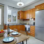 Athena's Paradise Apartman *