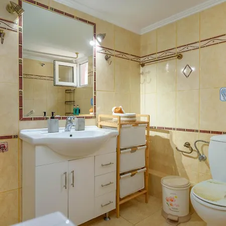 Athena's Paradise Apartment